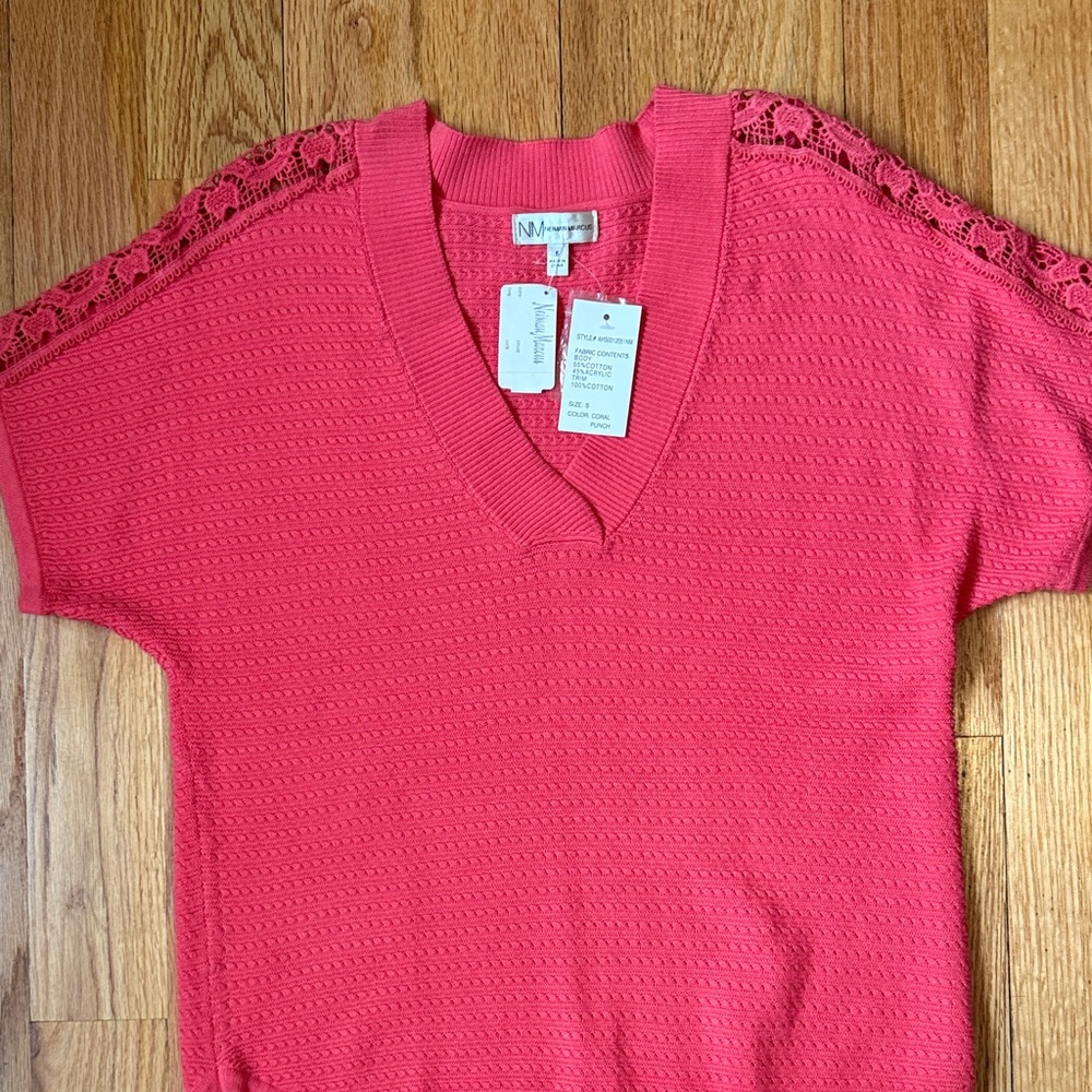 NWT Neiman Marcus Coral Knit Short Sleeves with Lace Sweater Top size Small